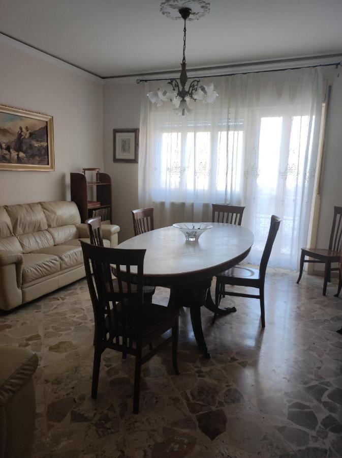 New Dawn Apartment, Appartamento Turistico, Casa Per Vacanza, Tre Camere Indipendenti كاتانيا المظهر الخارجي الصورة