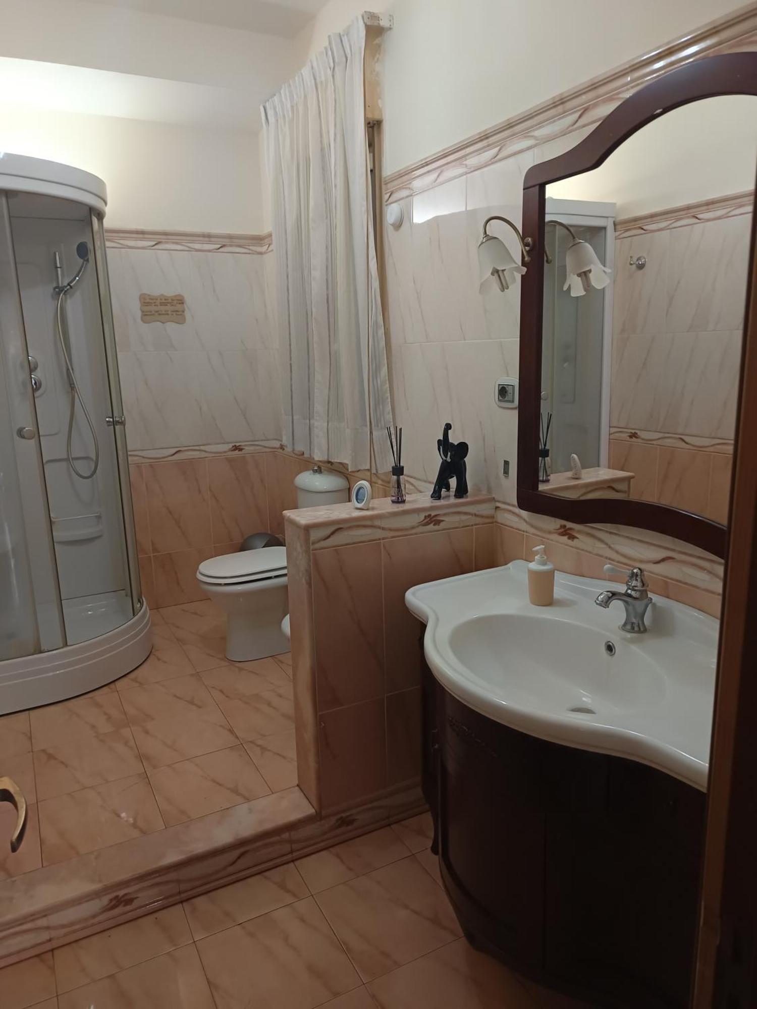 New Dawn Apartment, Appartamento Turistico, Casa Per Vacanza, Tre Camere Indipendenti كاتانيا المظهر الخارجي الصورة