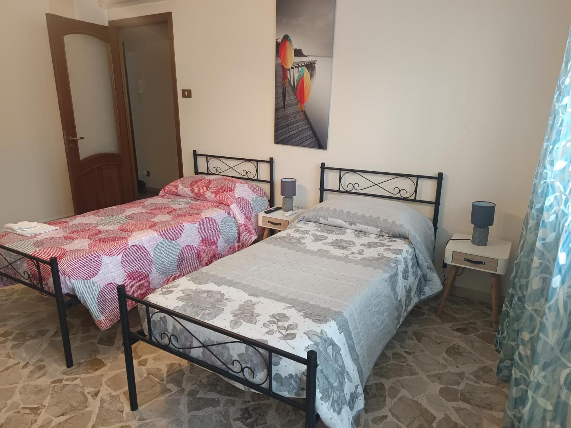 New Dawn Apartment, Appartamento Turistico, Casa Per Vacanza, Tre Camere Indipendenti كاتانيا المظهر الخارجي الصورة